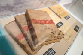 中国首部《资本论》三卷全译本等珍品在华东师大展出图片