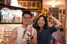 在广州拆迁废墟中“淘垃圾”的年轻情侣：让失落的旧物焕发第二春视频封面
