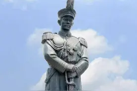 他是长眠于巍巍岳麓山的一代护国名将，传奇生平让人感慨图片