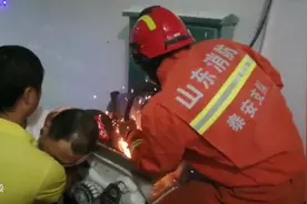 凌晨4点半早餐店员工压面机压手 泰安消防紧急救援图片