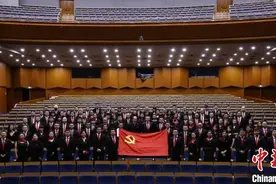 百名中共党员音乐家组团为北京国际音乐节揭幕图片