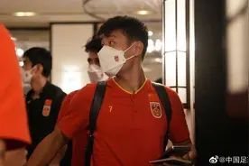 快讯：12强第四轮客战沙特队，国足已抵达沙特吉达图片