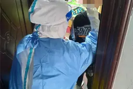 “谢谢你”小朋友用手语舞，感谢日爬百层楼的“大白”图片