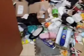 广东一女孩“闺房”如垃圾场，房东：花几百元才打扫干净图片