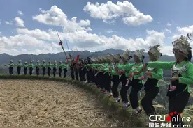 （中国人权纪实•2021）跺月亮——走进山村孩子课堂的原生态舞蹈图片