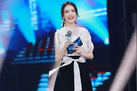 “前辈”佟丽娅给舞蹈生们的几条建议丨对话图片