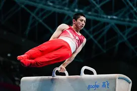 中国体操队12日启程参加世界体操锦标赛图片