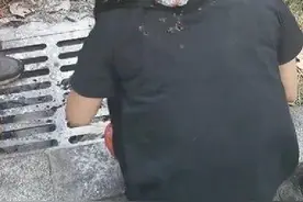低俗直播群聚街头，惩罚游戏刷低下限图片