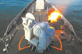 海军某驱逐舰支队实弹射击演练影像图片