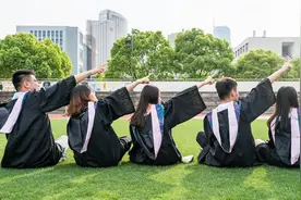 大学“下沉”，走出省会图片