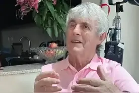 米卢：这支国足有非常好的球员，但不知为何他们没有享受比赛图片