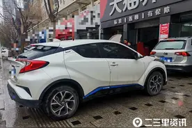「小里帮忙」更换车灯车漆却被剐蹭，天猫养车：系不小心划伤图片