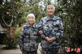 重阳节，看望“感动中国”年度人物马旭老人，听她讲革命故事图片