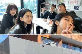 女大十八变！李嫣与闺蜜齐穿西装套裙秀长腿图片