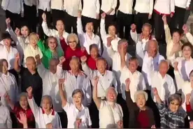 重阳节银发老人合唱《少年》，时光不老，归来仍是热血少年！视频封面