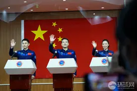 王亚平将成首位“太空行走”的中国女性 专家：女航天员生理和心理上有这些优势图片