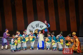高甲戏《范进中举》亮相中国戏剧节图片