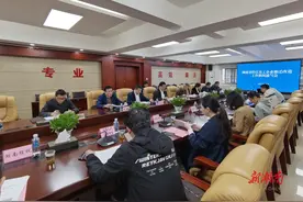 34家化工企业关闭退出或转产——破解“化工围江”图片