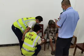 重阳节再续爱心，孤寡老人家里来了一群“好孩子”图片