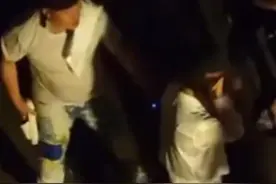 “组团低俗”，这种奇葩景观太辣眼图片