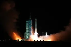 外媒关注神舟十三号发射成功，美媒提到中国航天计划真正令人印象深刻的一点图片