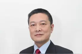 法袍上的那粒扣子——追记“全国模范法官”杨军图片