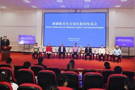 又到丰收季 棉农有话说——新疆维吾尔自治区在阿克苏地区沙雅县举办棉花专场新闻发布会图片
