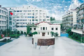 上海团校建校70周年，推出“青年干部教育+AI”新课堂图片
