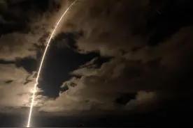 “露西”号开启12年太空旅程 首探木星特洛伊小行星群图片