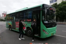 玉林至北流公交车换新车了图片