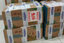 父爱如“山”！孩子爱吃猕猴桃，老爸一口气买17箱图片