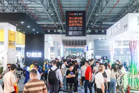 “古镇灯饰正映亮全球每一个角落”图片