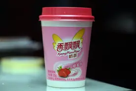 喜茶们“围猎”香飘飘图片