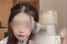 网红直播喝农药，起哄者有愧疚吗？图片