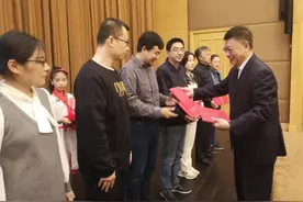 张文宏主编《病菌简史》获特别奖，“上海好童书”揭晓图片