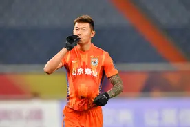 足球——足协杯：山东泰山队胜青岛青春岛队图片