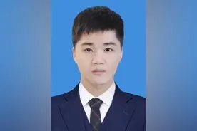 25岁应届博士获聘985高校博导，明年入学博硕招生名额已满图片