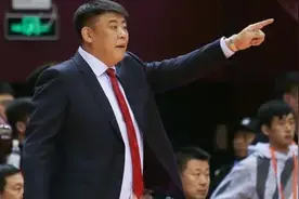 山东男篮名帅加盟广东辅佐杜锋，两点证明巩晓彬短时期不会复出图片