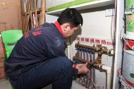 暖气不热怎么办？自查 、放气很关键图片