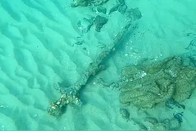 以色列潜水员打捞到十字军时期古剑 文物局：约有900年历史图片