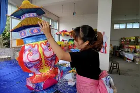 探索由“大”变“小”让自贡彩灯温暖千家万户图片