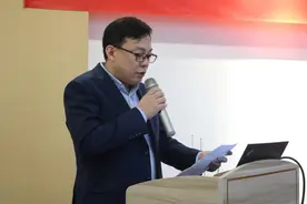 市中医院与新生代商会、装备制造协会签订友好合作图片