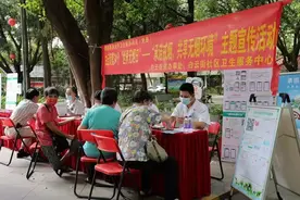 广州市东湖新村社区首创“夜间驻点”模式图片