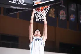 青岛男篮21日迎战天津男篮 年轻队员或获得更多机会图片