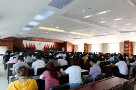 宣威龙场镇：精神文明建设谱写新篇章图片