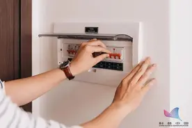 换了几套房才知道，插座开关这样布局，能省下一大堆麻烦图片