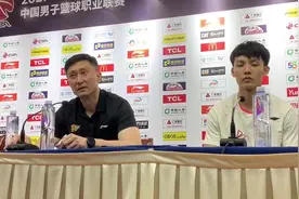 🎥杜锋谈上海队：进行了大量补强 把我们的数据分析师都挖走了视频封面