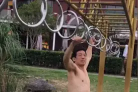 手拉吊环在十米宽河面悬空来回187次：台州大伯悬赏找对手图片