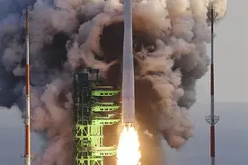 韩首枚国产运载火箭发射失利，文在寅：韩国太空时代要来了图片