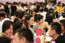 一位教授的县域体制内“剩女”观察：“比我预想的还严重”图片